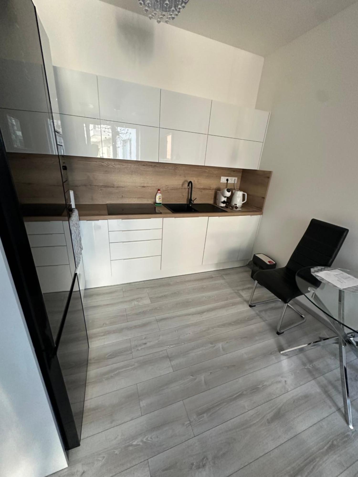 Majestic Old Town Apartments Bratislava Bagian luar foto