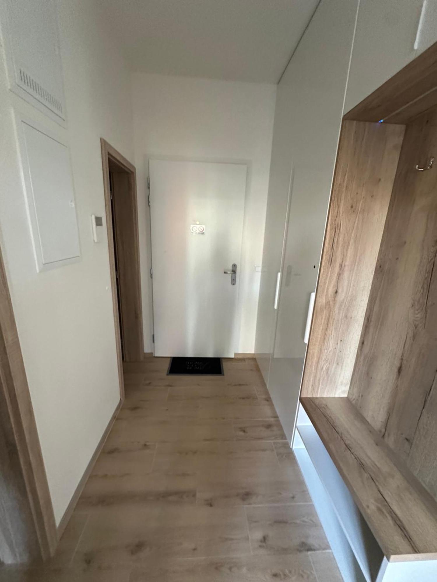 Majestic Old Town Apartments Bratislava Bagian luar foto