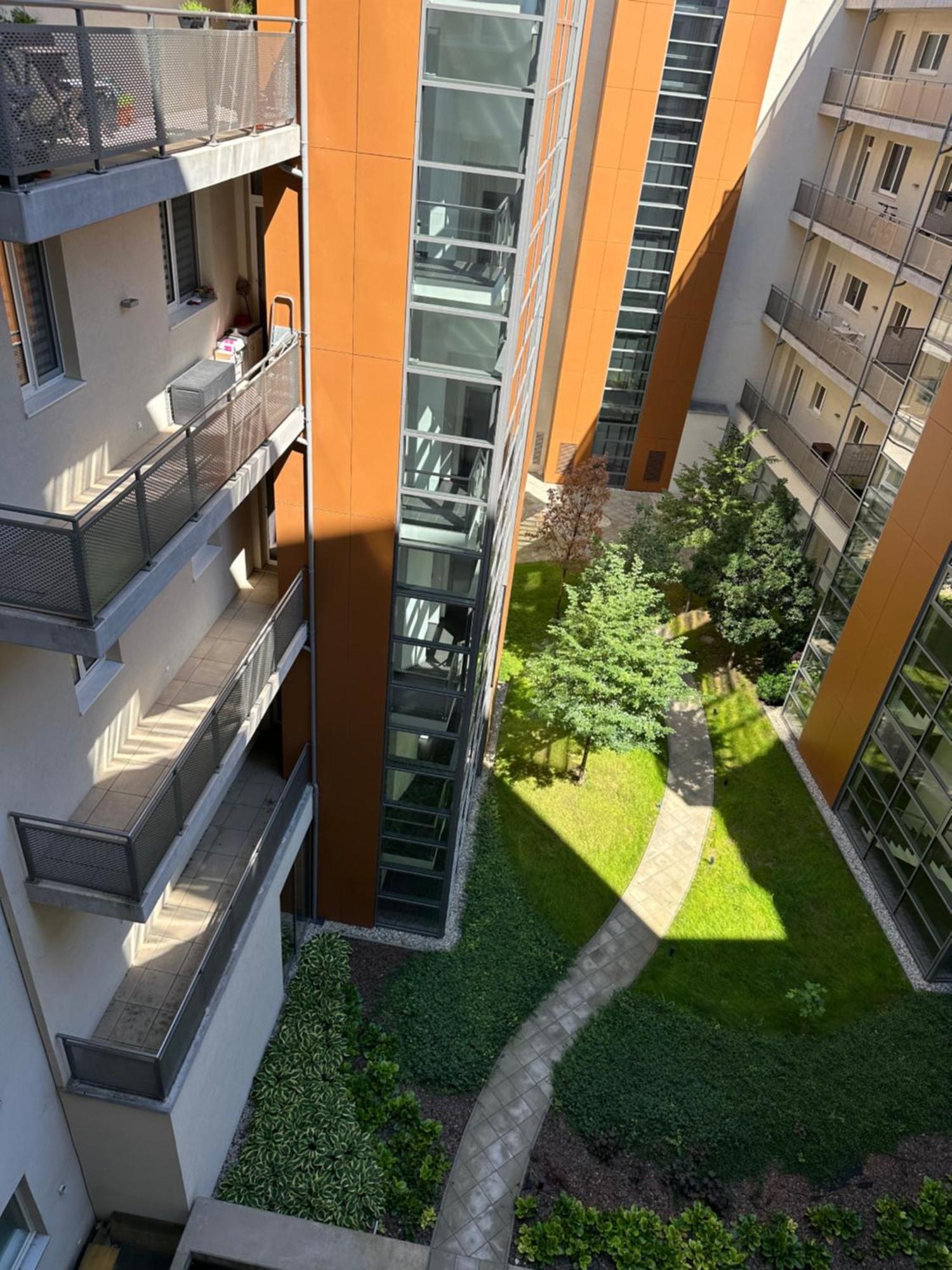 Majestic Old Town Apartments Bratislava Bagian luar foto
